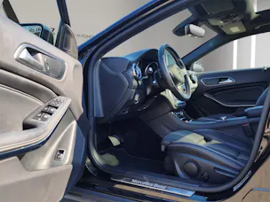 Mercedes-Benz GLA 200 Urban 7G-DCT