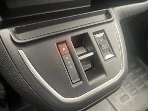 https://vehicle.imgix.net/4375922/20c361ab-cf62-440d-97b5-0af4a1f54cf5.jpg