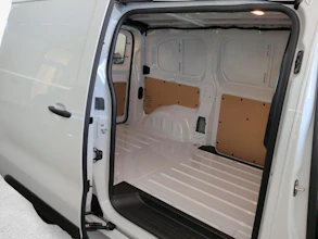 https://vehicle.imgix.net/4375957/faaa9a10-1efb-49c0-9e86-c6e541475c71.jpg