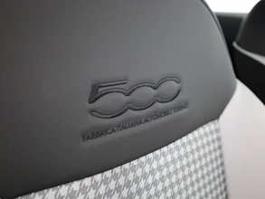 https://vehicle.imgix.net/4375990/28e21d47-c436-4e3f-a352-6e7c857e92f5.jpg
