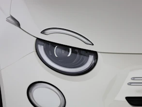 https://vehicle.imgix.net/4375990/d9240858-6b1e-44e2-a56f-98af1edccb7a.jpg