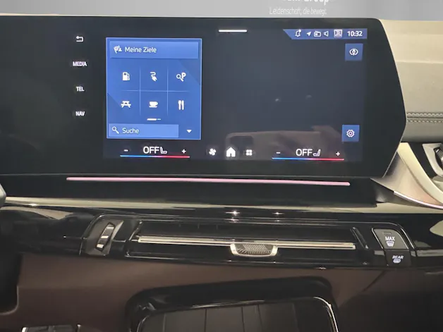 BMW 230e xDrive paddles Active Tourer