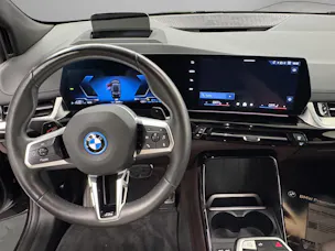 BMW 230e xDrive paddles Active Tourer