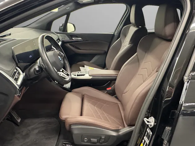 BMW 230e xDrive paddles Active Tourer