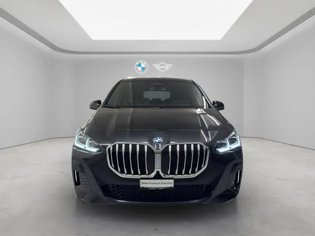 BMW 230e xDrive paddles Active Tourer