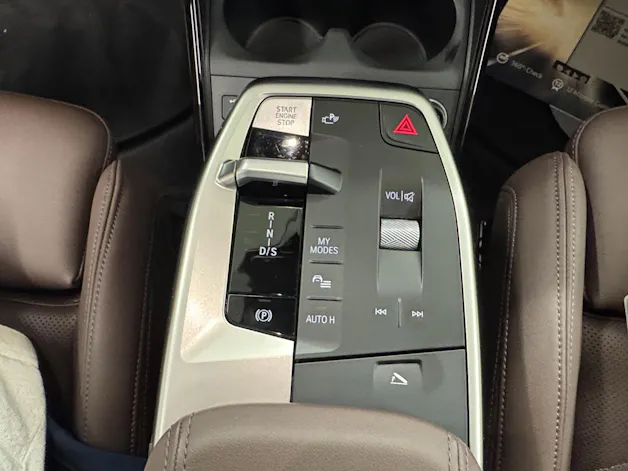 BMW 230e xDrive paddles Active Tourer