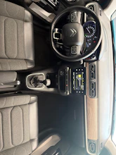 https://vehicle.imgix.net/4376017/bf3d0c4f-13bc-4382-8296-e3d7928fa56b.jpg