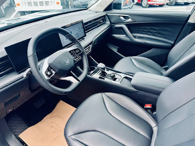 MG HS 1.5 PHEV Luxury