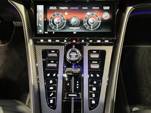 ASTON MARTIN DB12 Coupé 4.0 S V8 Bi-Turbo