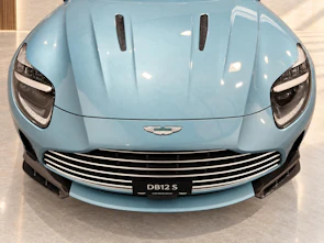 immagine del veicolo ASTON MARTIN DB12 Coupé 4.0 S V8 Bi-Turbo