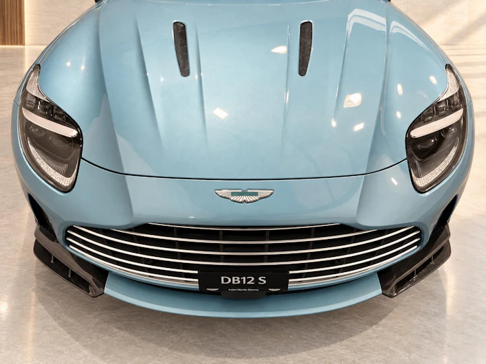 immagine del veicolo ASTON MARTIN DB12