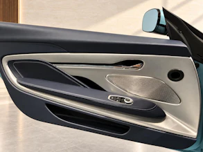 https://vehicle.imgix.net/4376087/2ecf6a4a-5d4f-42f9-931a-8e7f771b5c83.jpg