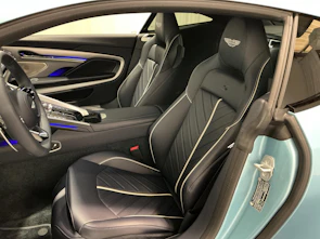 immagine del veicolo ASTON MARTIN DB12 Coupé 4.0 S V8 Bi-Turbo