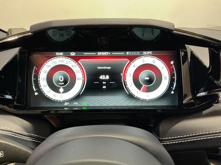 immagine del veicolo ASTON MARTIN DB12