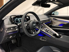 https://vehicle.imgix.net/4376087/7e3e8142-727e-454e-b607-097929a33c5c.jpg