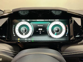 https://vehicle.imgix.net/4376087/a583a9ef-eed0-4cc6-99e6-372e9711db8e.jpg