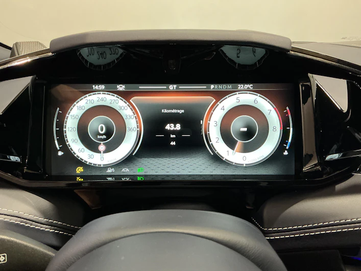 immagine del veicolo ASTON MARTIN DB12