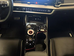 https://vehicle.imgix.net/4376147/14289b4f-c087-4ed3-b397-7e2f0365bb04.jpg