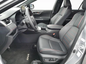 https://vehicle.imgix.net/4376183/8a525413-9790-44b7-a086-77a60c624b43.jpg