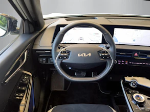 https://vehicle.imgix.net/4376187/81894894-3847-49f8-bf7e-bf30b26f3ae6.jpg