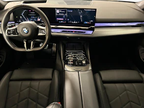 https://vehicle.imgix.net/4376189/4682cf00-4a1b-4a50-97c2-e0624f386cfa.jpg