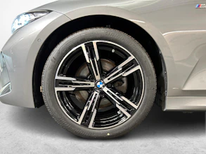 https://vehicle.imgix.net/4376194/3e67ea3c-f27d-4de7-b026-a49c7946a9ed.jpg