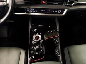 https://vehicle.imgix.net/4376204/0ddd9948-9ba5-44d6-8709-b62059108e0a.jpg