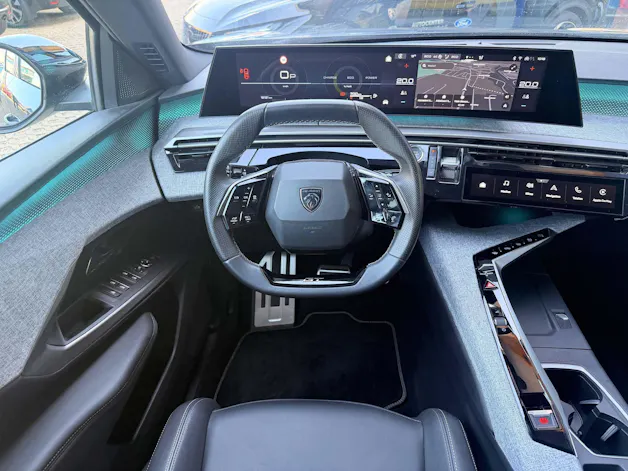 Peugeot 5008 1.2 Hybrid GT