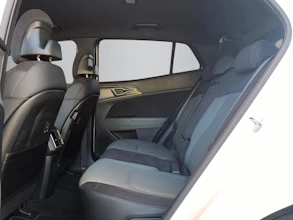 https://vehicle.imgix.net/4376229/2583b8fc-d43b-41b0-946e-5d0de26778f2.jpg