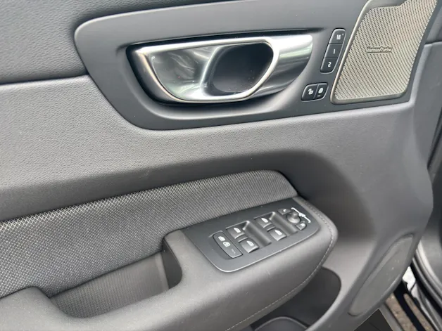 Volvo XC60 2.0 T8 TE Black Edition eAWD