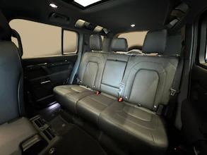 https://vehicle.imgix.net/4376252/15d54844-bc07-4b9e-9154-96f6b25d6b4d.jpg