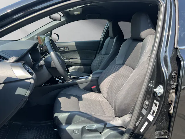 Toyota C-HR 2.0 VVTi HSD Trend