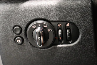 https://vehicle.imgix.net/4376339/18ca4e85-a9ab-4d39-ba7b-071b74a30085.JPG