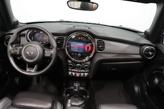 https://vehicle.imgix.net/4376339/6eea9661-6a73-4b5f-9aa4-8a509e9f9588.JPG