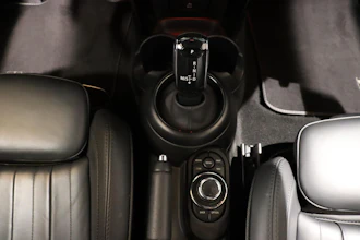 https://vehicle.imgix.net/4376339/9f9ff990-21d9-458e-a4ca-73114e490265.JPG