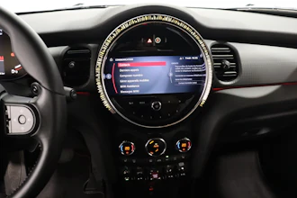 https://vehicle.imgix.net/4376339/ffd2a9a2-717c-4a2a-a32e-7f2964ad5e41.JPG