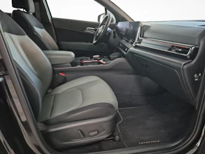 https://vehicle.imgix.net/4376348/925e85a4-7e92-48a7-b3d3-23475e0ea2a1.jpg