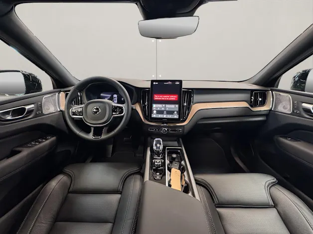 VOLVO XC60 2.0 T8 TE Ultra Dark eAWD
