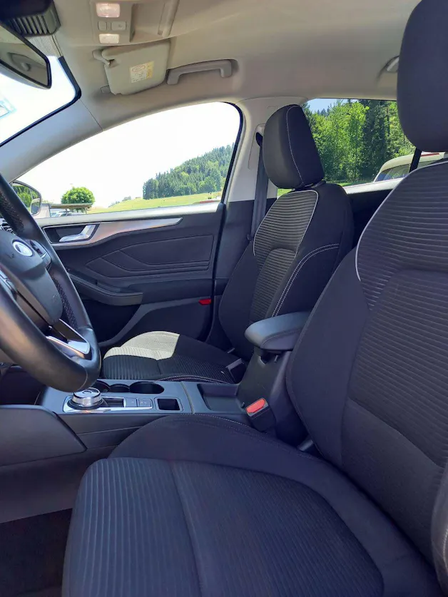 Ford Focus Station Wagon 1.5 EcoBlue 120 Titanium