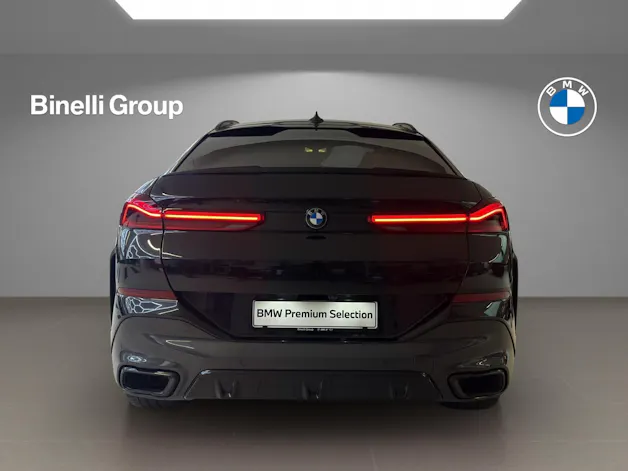 BMW X6 M50i