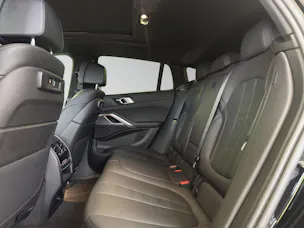 BMW X6 M50i