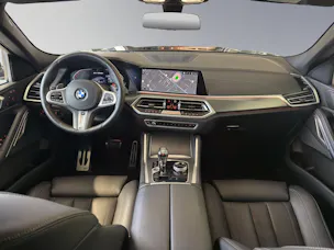 BMW X6 M50i