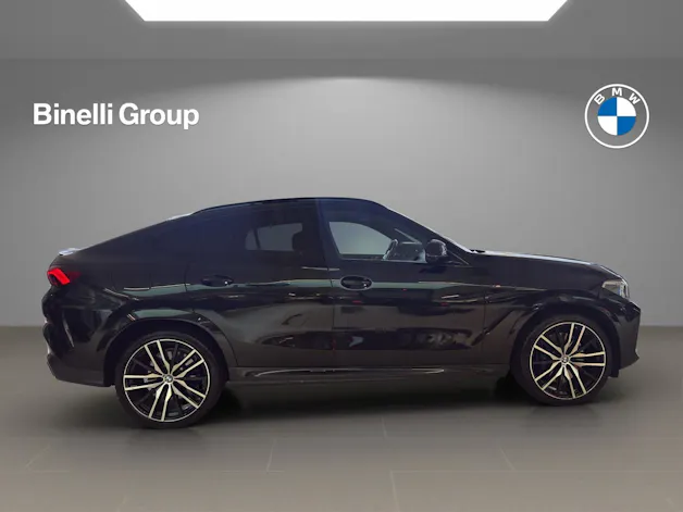 BMW X6 M50i