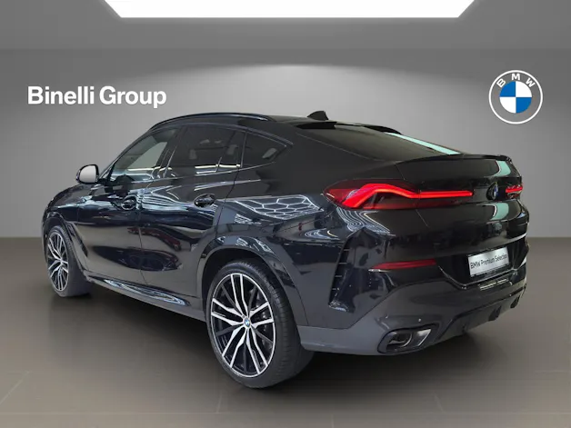 BMW X6 M50i