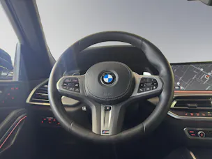 BMW X6 M50i