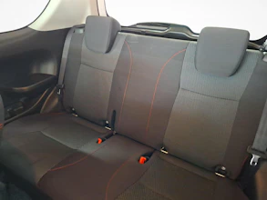 https://vehicle.imgix.net/4376389/957ab465-642e-407b-8ba0-c3fbda8d4ec8.jpg