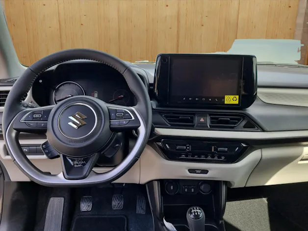 Suzuki Swift 1.2 Sakura Hybrid 4x4