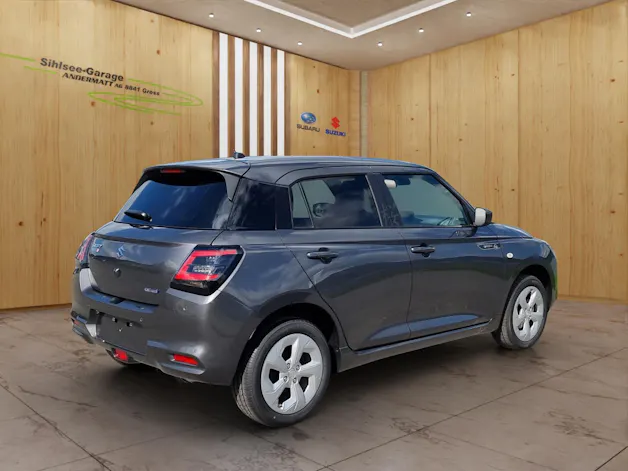 Suzuki Swift 1.2 Sakura Hybrid 4x4
