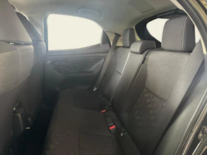 https://vehicle.imgix.net/4376403/f9ccdd4b-bcd9-4d63-ad81-04863d91a695.jpg