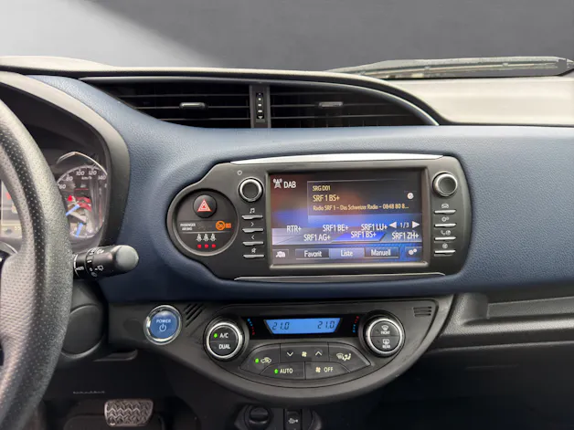 Toyota Yaris 1.5 VVT-i HSD Style